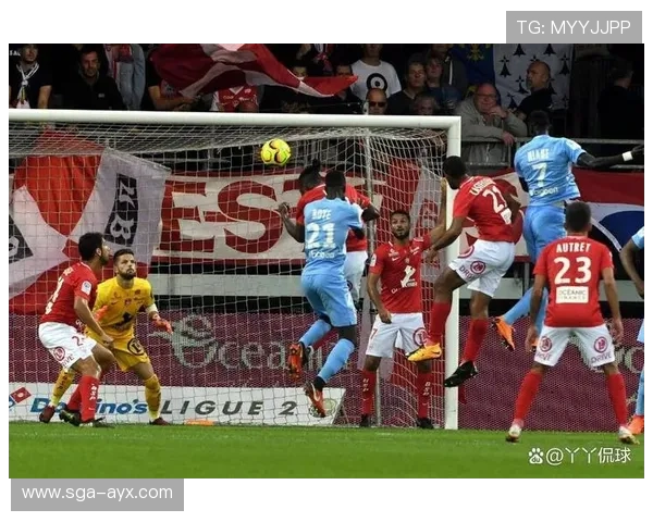 布雷斯特阵容调整引关注，新赛季战术革新能否突破瓶颈？